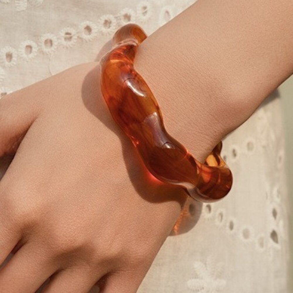 Tortoise-Wavy Bamboo Design Cuff Bracelet